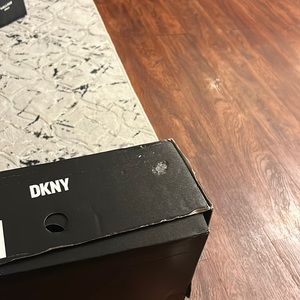 Lady lace up lug sole combat boot